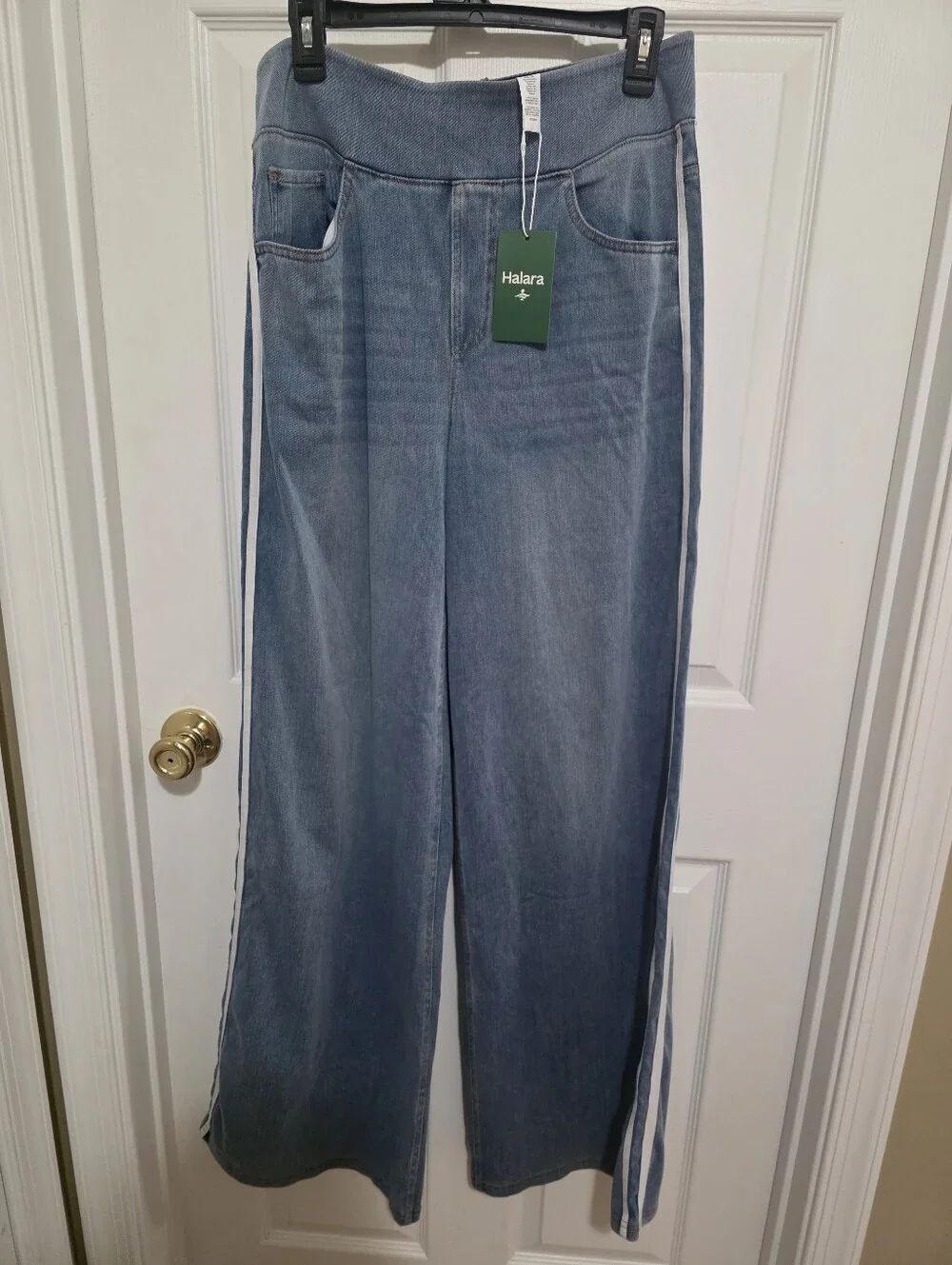 HALARA Light Blue Wide-Leg Jeans with White Side Stripe NEW